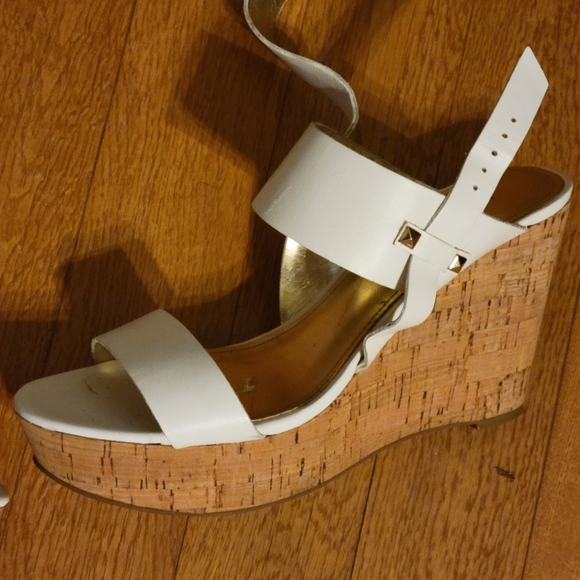Ivanka Trump white wedge sandals - Picture 4 of 6